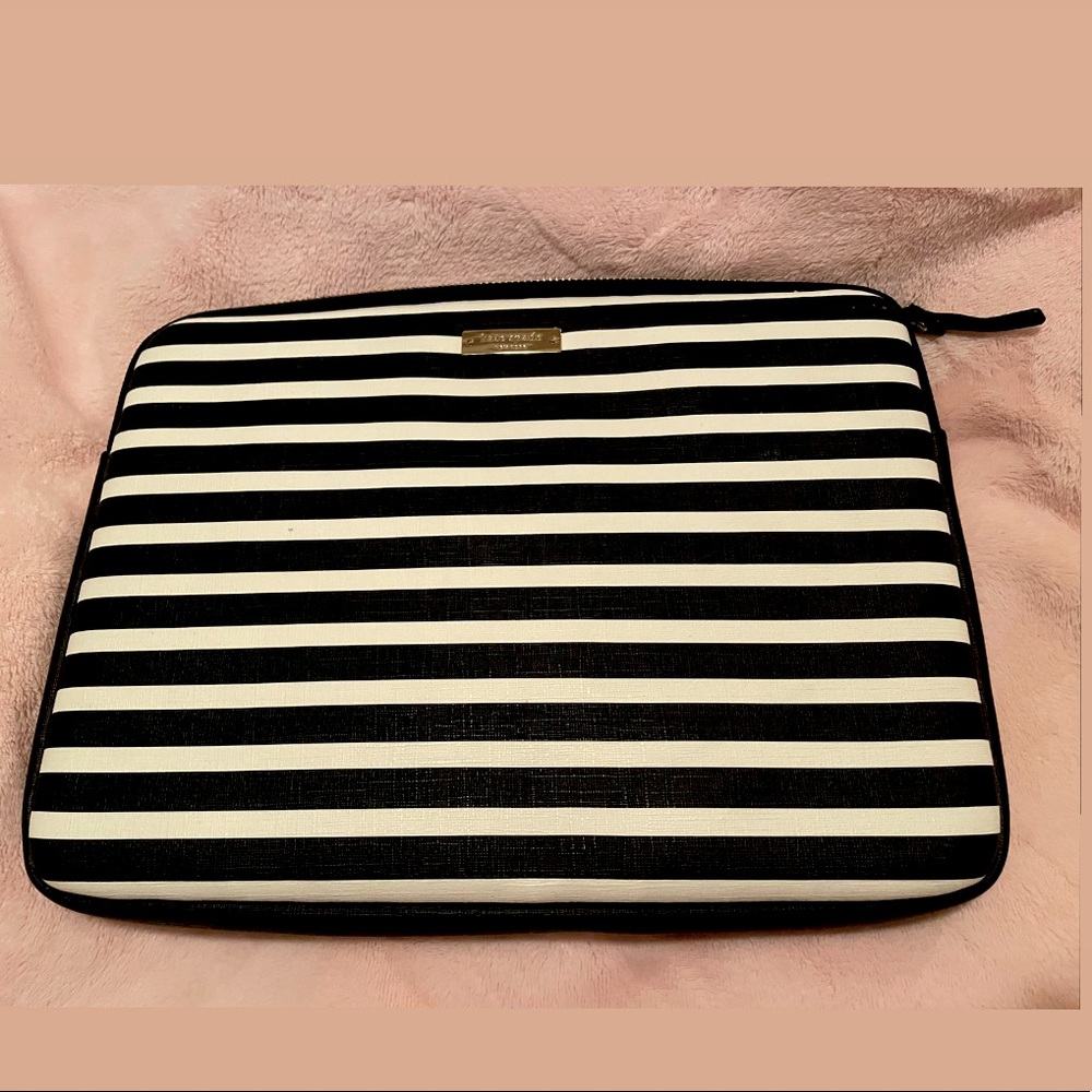 Kate Spade Laptop Sleeve 13 inch.